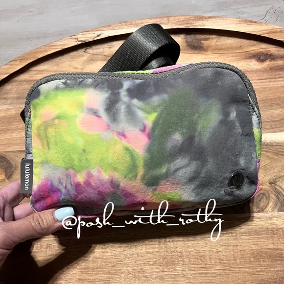 🍋Lululemon Everywhere Belt Bag, NWT - Picture 2 of 11